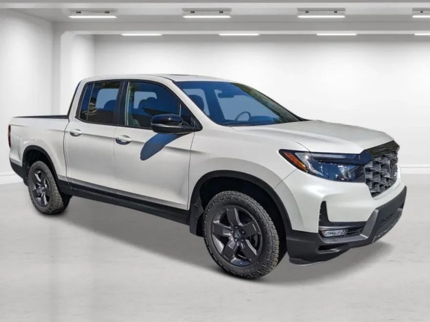 2025 Honda Ridgeline TrailSport photo 1