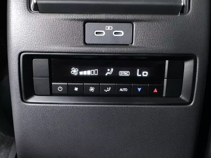 2025 Mazda CX-70 Plug-in Hybrid Premium photo 23