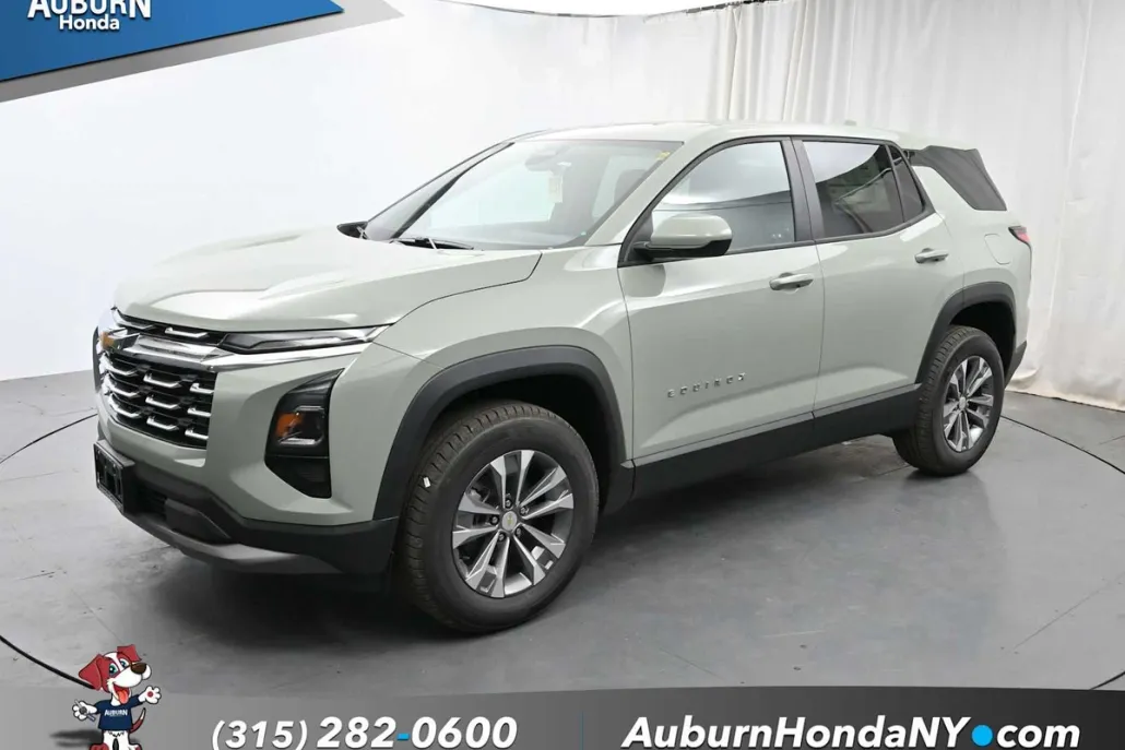 2025 Chevrolet Equinox LT photo 1
