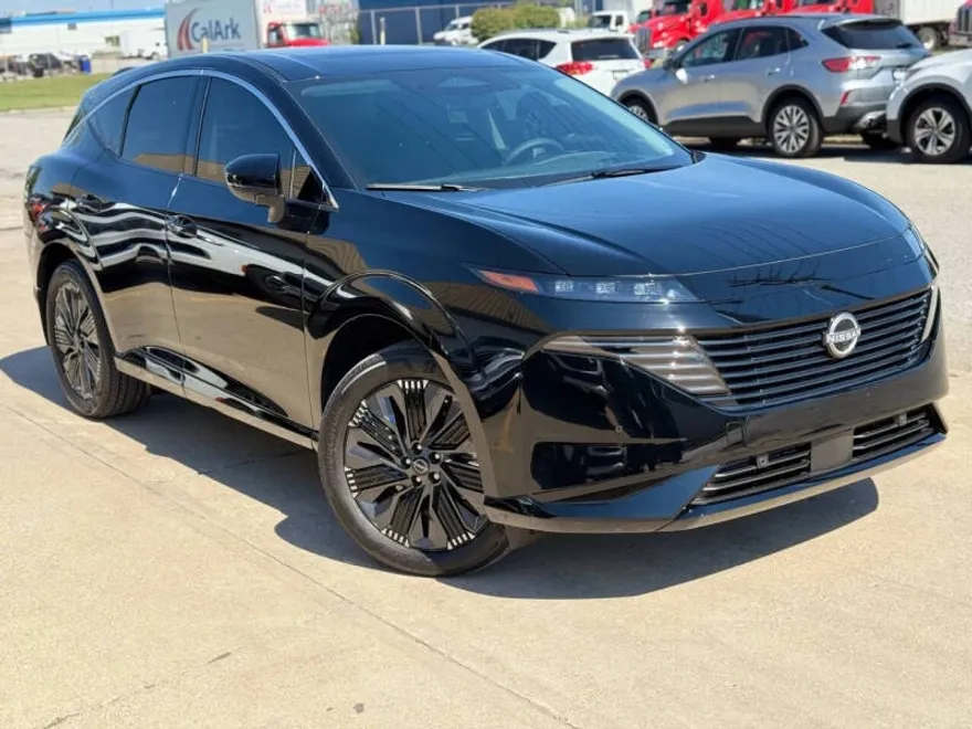 2025 Nissan Murano Platinum photo 1