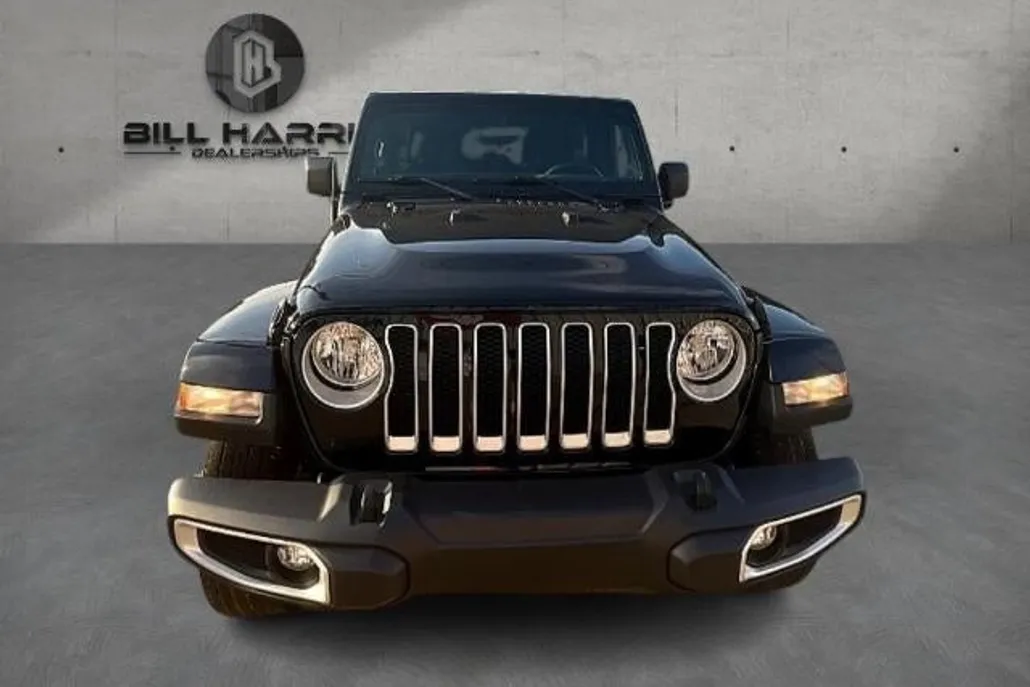 2022 Jeep Wrangler Unlimited Sahara photo 1