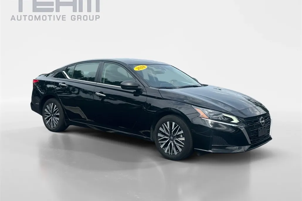 2024 Nissan Altima 2.5 SV photo 1