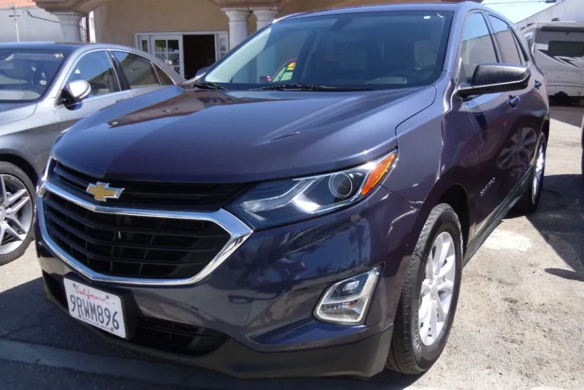2019 Chevrolet Equinox LS photo 1