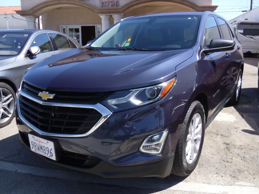 2019 Chevrolet Equinox LS photo 1