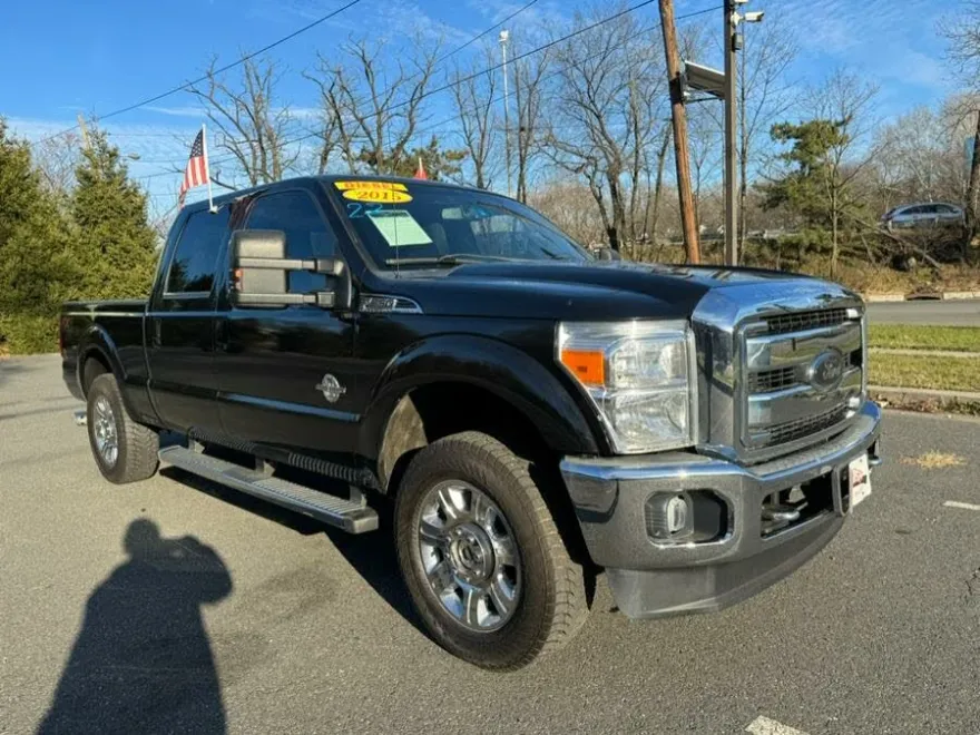 2015 Ford F-250 Lariat photo 2