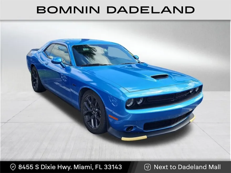 2023 Dodge Challenger R/T photo 1