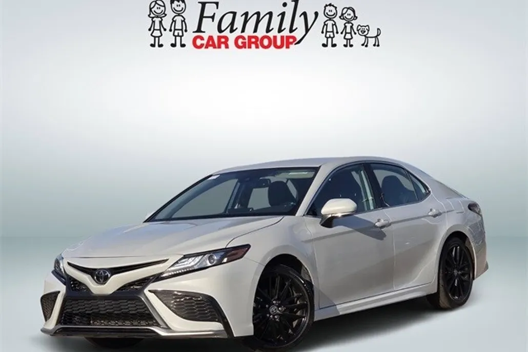 2023 Toyota Camry XSE photo 1