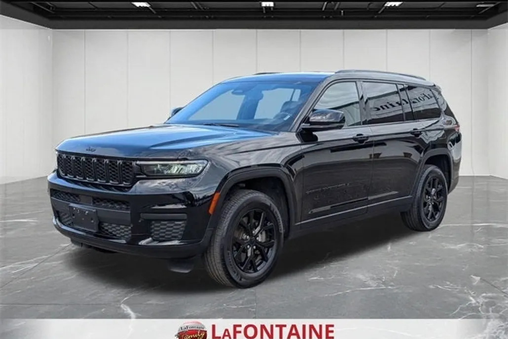 2024 Jeep Grand Cherokee Altitude photo 1