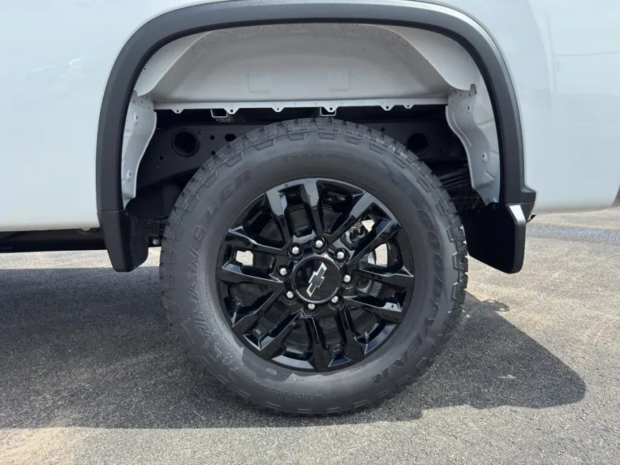 2025 Chevrolet Silverado 2500HD Custom photo 1