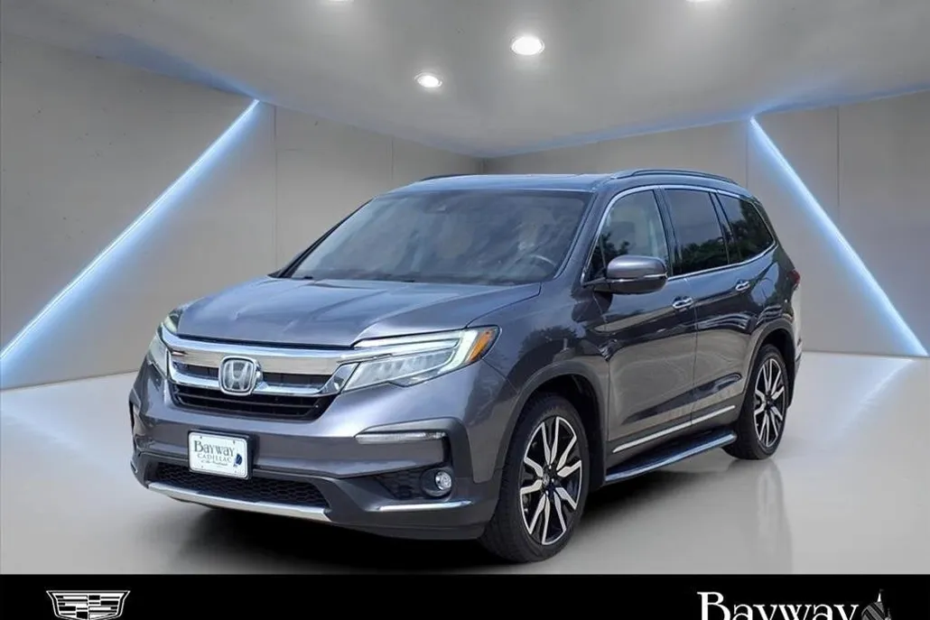 2019 Honda Pilot Touring photo 1