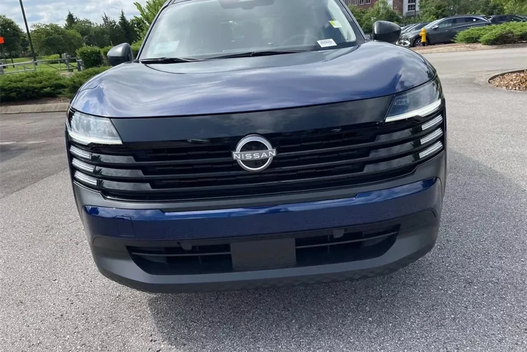 2025 Nissan Kicks S photo 1