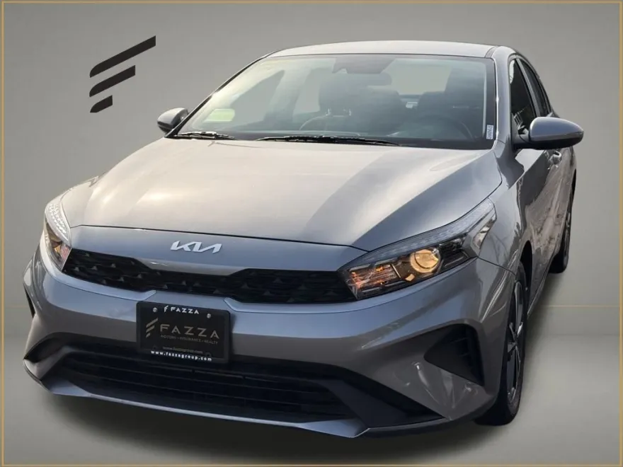2024 Kia Forte LXS photo 1