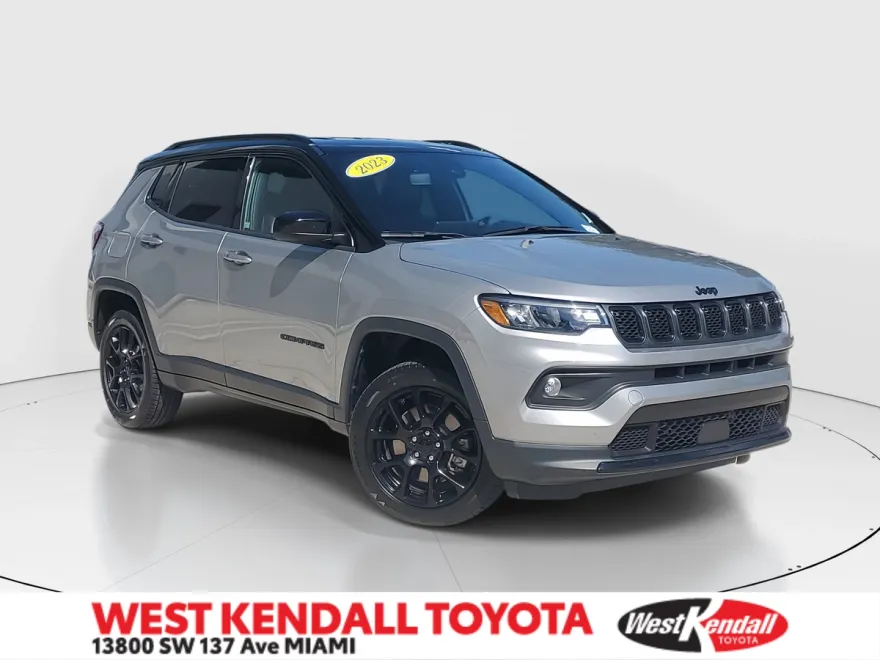 2023 Jeep Compass Altitude photo 1