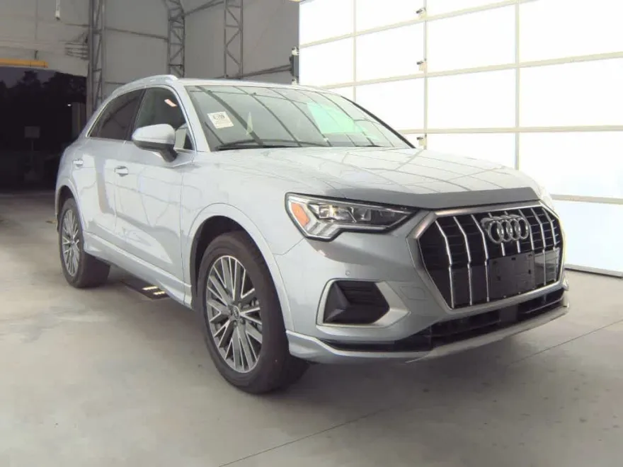 2022 Audi Q3 Premium Plus 40 TFSI photo 1