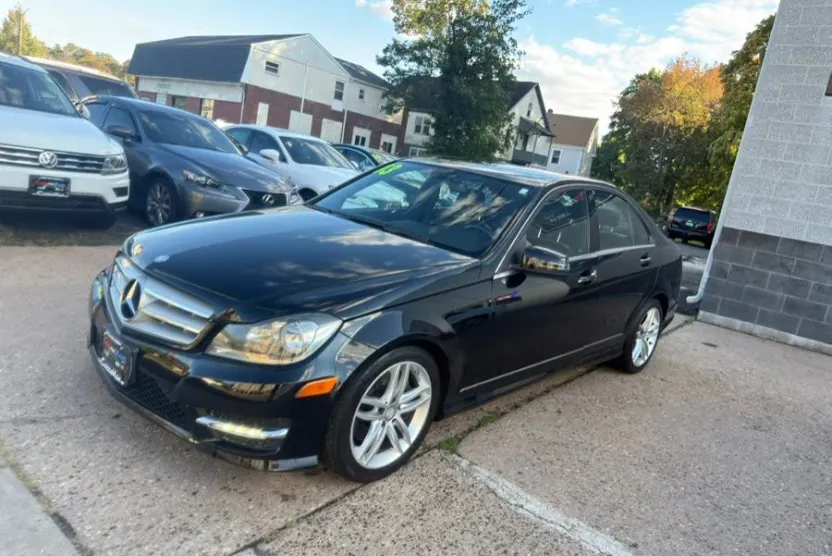 2013 Mercedes Benz C 300 photo 1