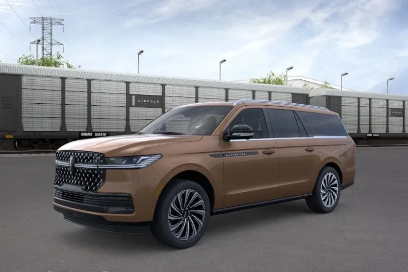 2025 Lincoln Navigator Black Label photo 1