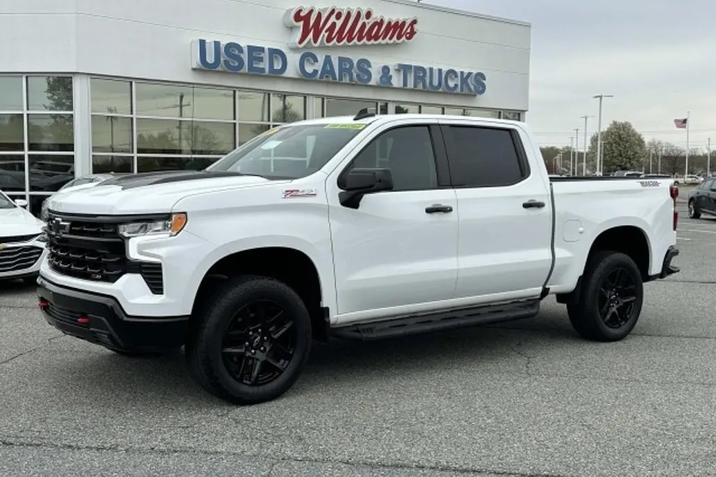 2022 Chevrolet Silverado 1500 LT Trail Boss photo 1