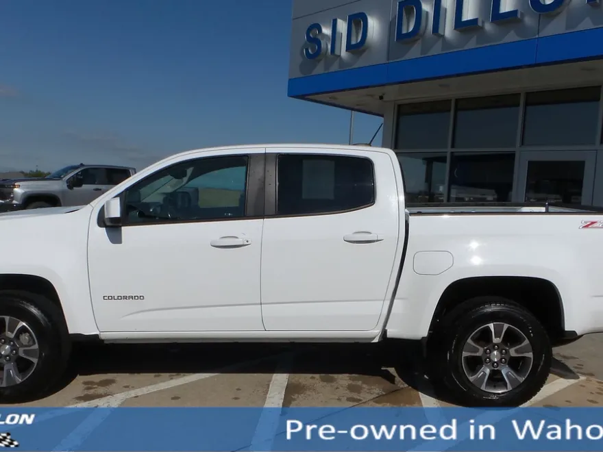 2017 Chevrolet Colorado Z71 photo 1
