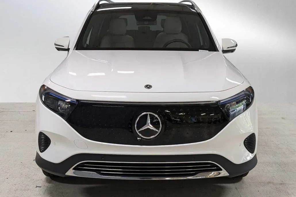 2025 Mercedes Benz EQB 350 photo 1