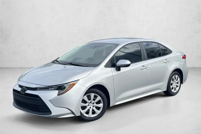 2024 Toyota Corolla LE photo 1