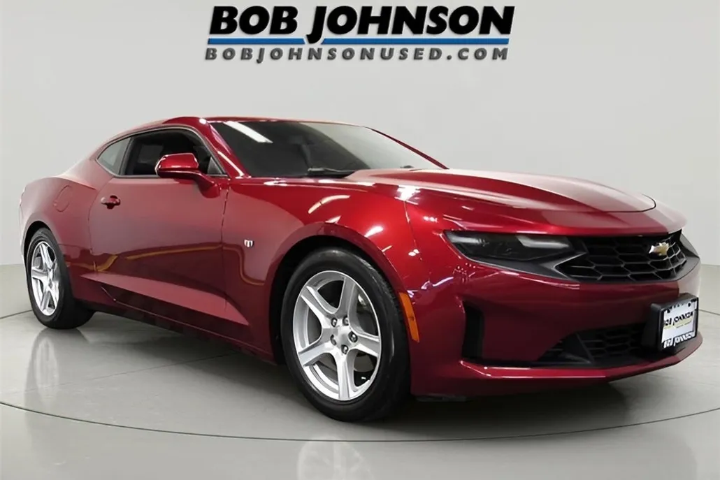 2021 Chevrolet Camaro 1LT photo 1