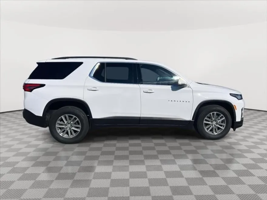 2023 Chevrolet Traverse Leather photo 1