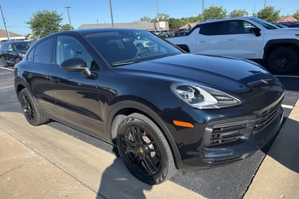 2021 Porsche Cayenne Coupe Base photo 1