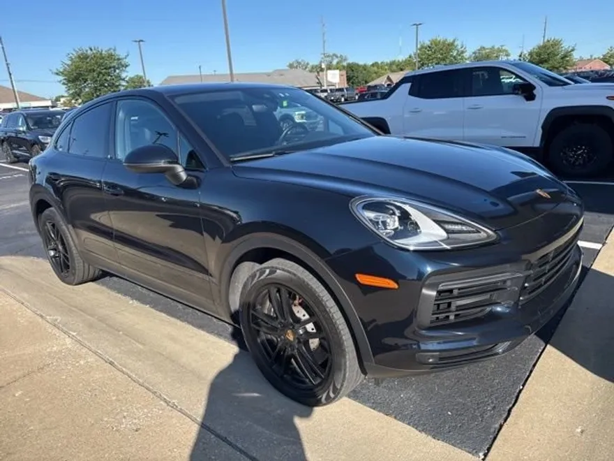 2021 Porsche Cayenne Coupe Base photo 1