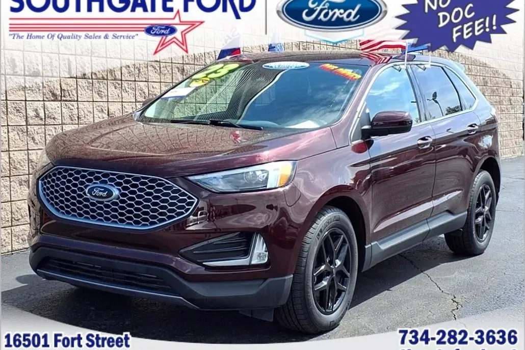 2023 Ford Edge SEL photo 1