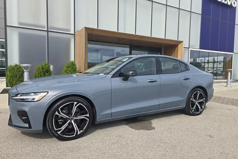 2024 Volvo S60 B5 Core photo 1