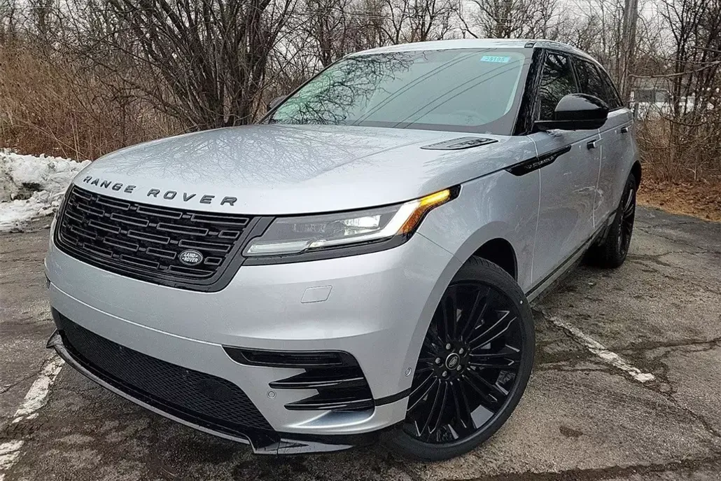 2025 Land Rover Range Rover Velar photo 1
