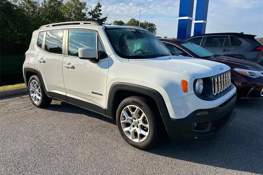 2015 Jeep Renegade Latitude photo 1