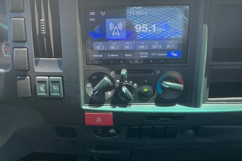 2024 Chevrolet Silverado photo 1
