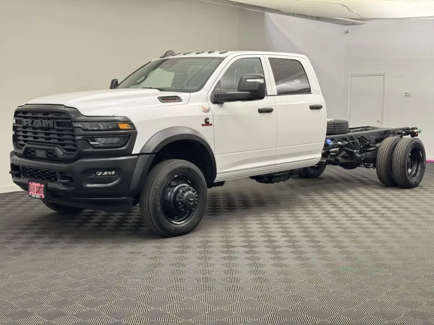 2025 Ram 5500 photo 1