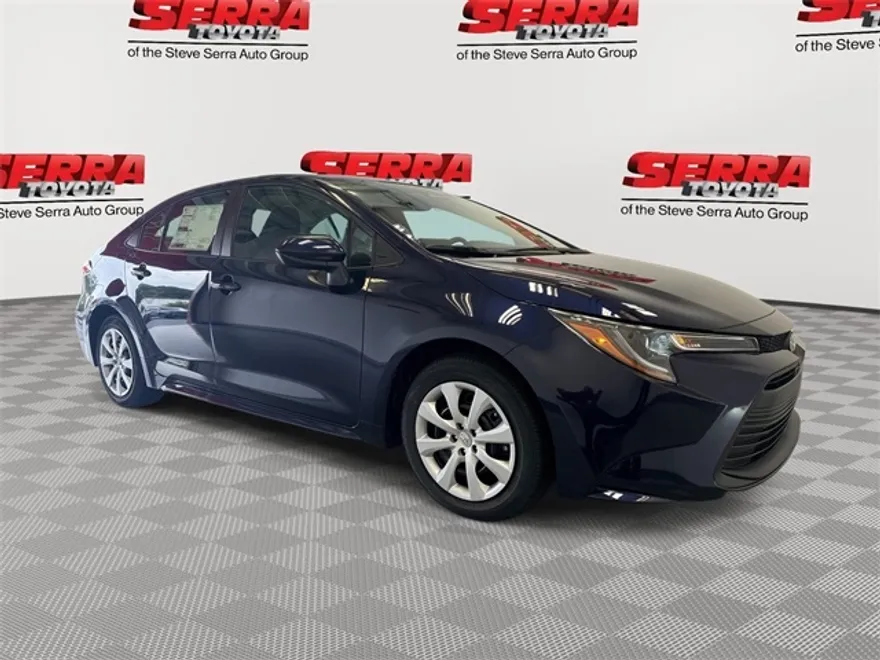 2025 Toyota Corolla LE photo 1