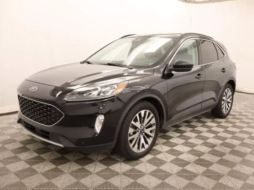 2021 Ford Escape Hybrid Titanium photo 1