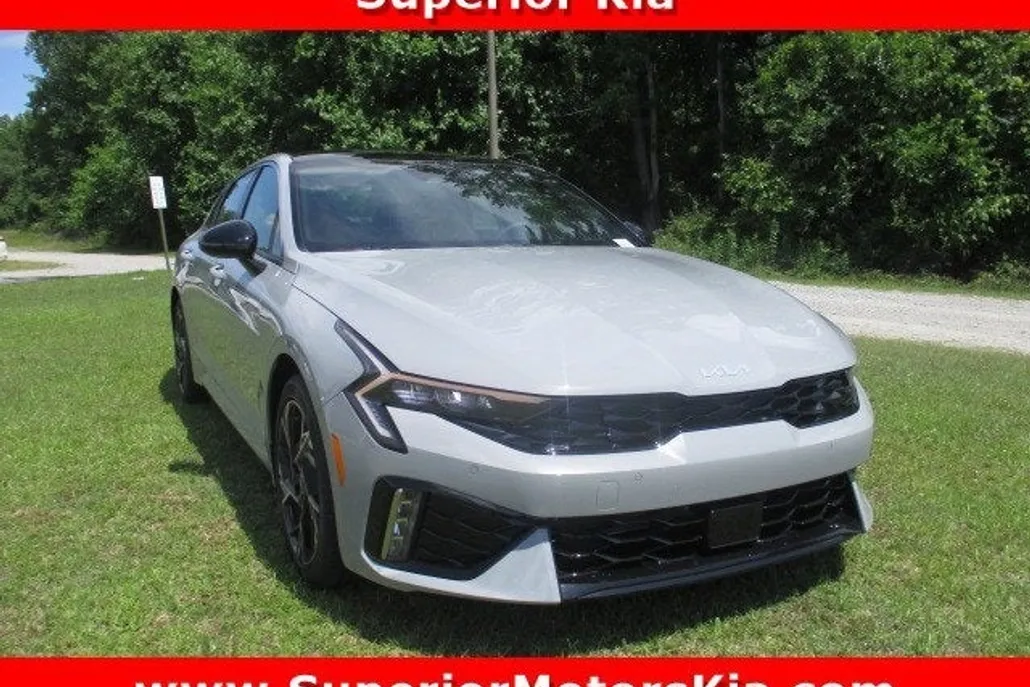 2025 Kia K5 GT-Line photo 1