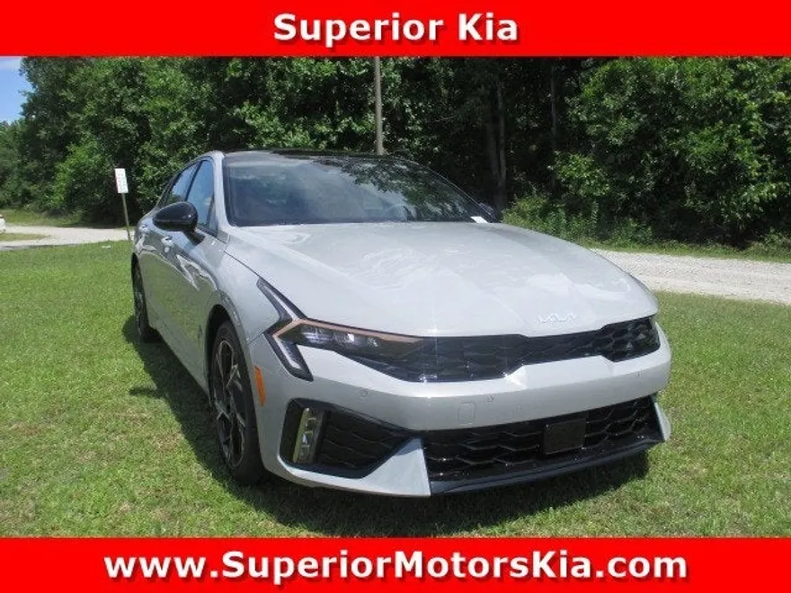 2025 Kia K5 GT-Line photo 1