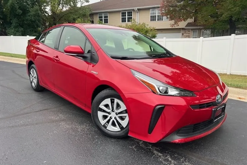 2019 Toyota Prius L Eco photo 1