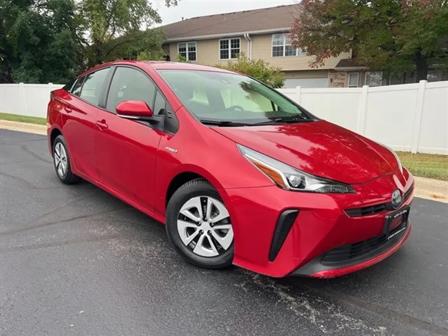 2019 Toyota Prius L Eco photo 1