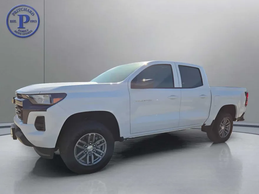 2025 Chevrolet Colorado Work Truck LT photo 1