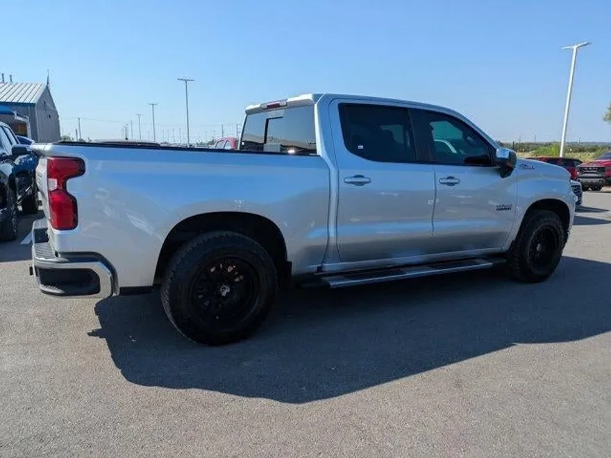 2020 Chevrolet Silverado 1500 LT photo 1