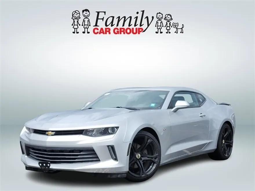 2016 Chevrolet Camaro 1LT photo 1