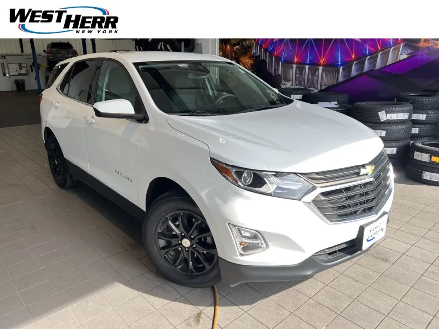 2020 Chevrolet Equinox LT photo 1