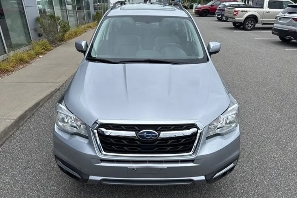 2018 Subaru Forester 2.5i Premium photo 1