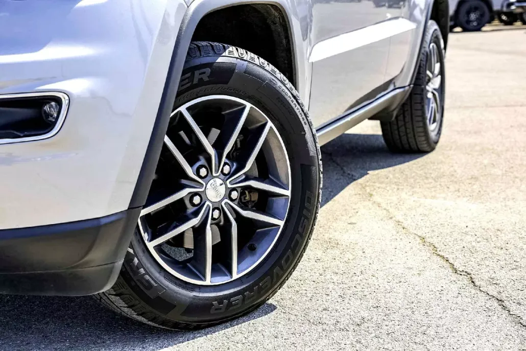 2017 Jeep Grand Cherokee Limited photo 1