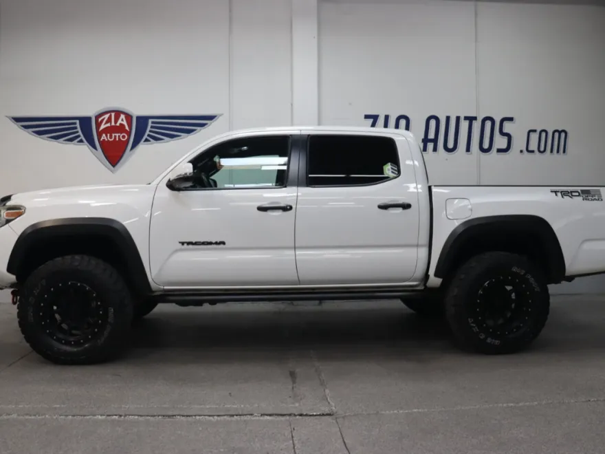 2017 Toyota Tacoma SR5 Sport TRD Pro photo 1