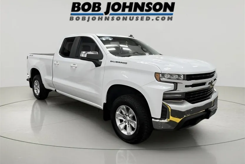 2021 Chevrolet Silverado 1500 LT photo 1