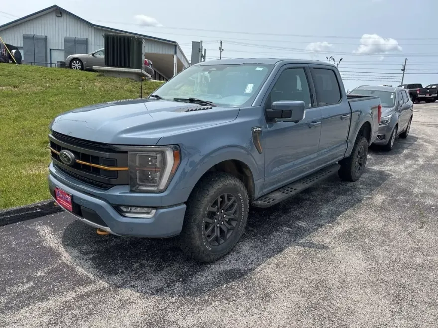 2023 Ford F-150 XL photo 1