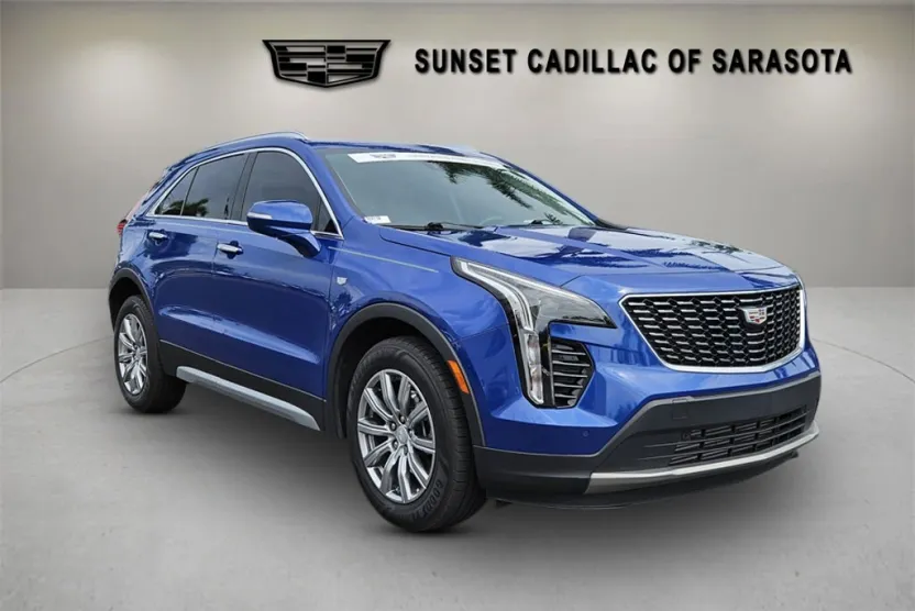 2021 Cadillac XT4 Premium Luxury photo 1